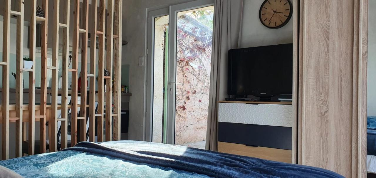 Studio Cosy Avec Grande Terrasse Au Calme Vila Saint-Cyr-sur-Mer Exterior foto